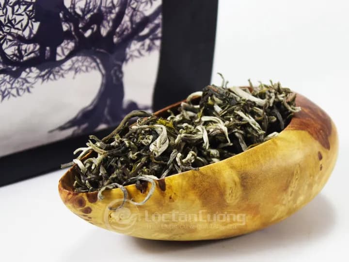 Bạch Trà Suối Giàng - Trà Shan Tuyết cổ thụ trên 300 năm tuổi, 100g